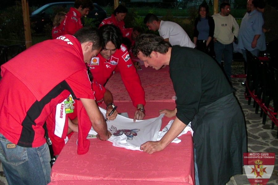 Foto cena Ducati 2004